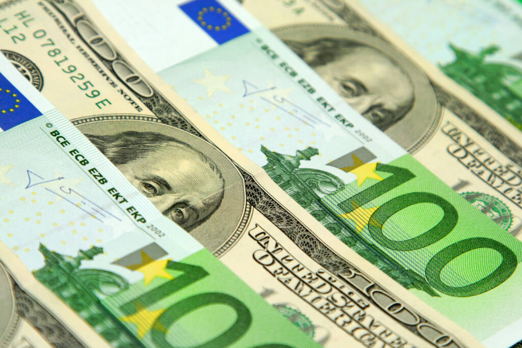 Dollar, Euro, Geld, Scheine - https://de.depositphotos.com/1304653/stock-photo-hundred-euro-and-dollar-banknotes.html, © <a href=