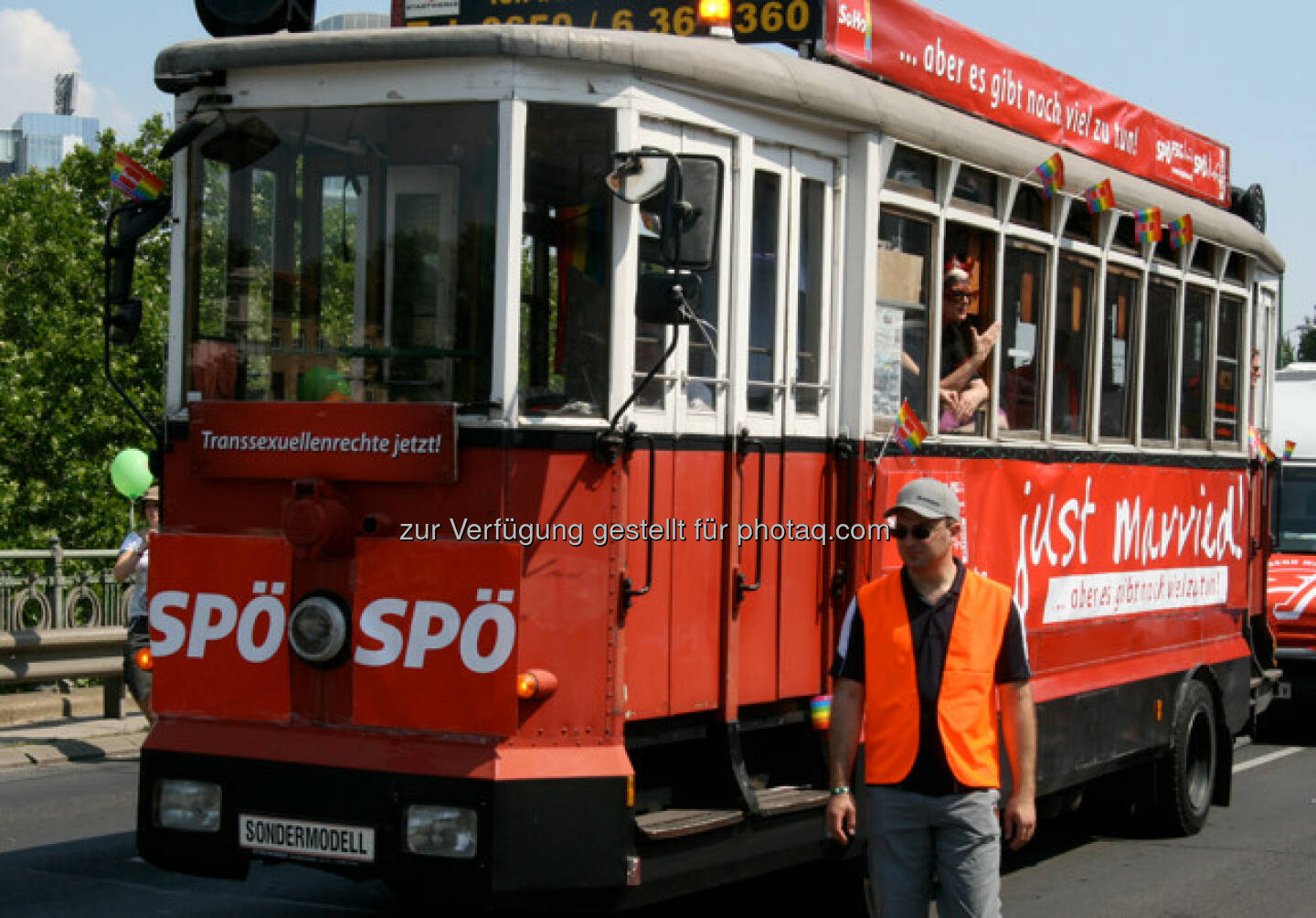 Regenbogenparade in Wien, Strassenbahn