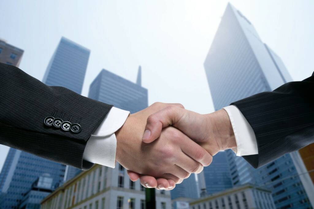 Handschlag, Vertrag, Zusammenarbeit, Deal - https://de.depositphotos.com/5507686/stock-photo-businessman-partners-shaking-hands-with.html, © <a href=
