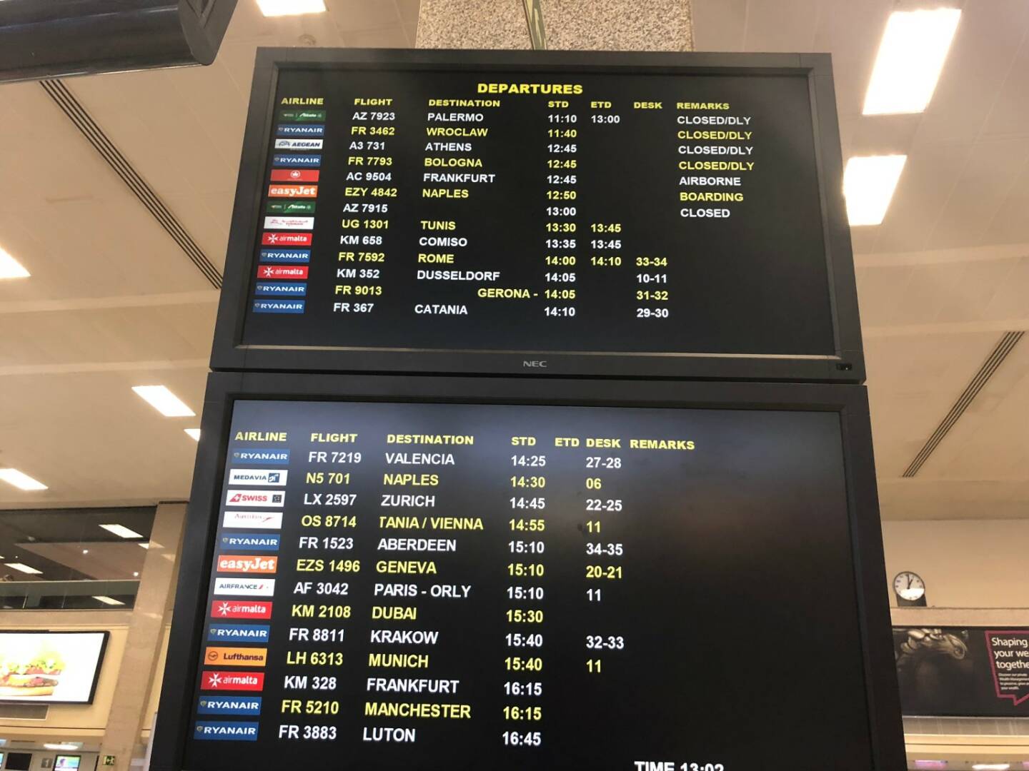 Malta International Airport, eine Beteiligung der Flughafen Wien Gruppe, Anzeige-Tafel, Abflug, Foto: beigestellt