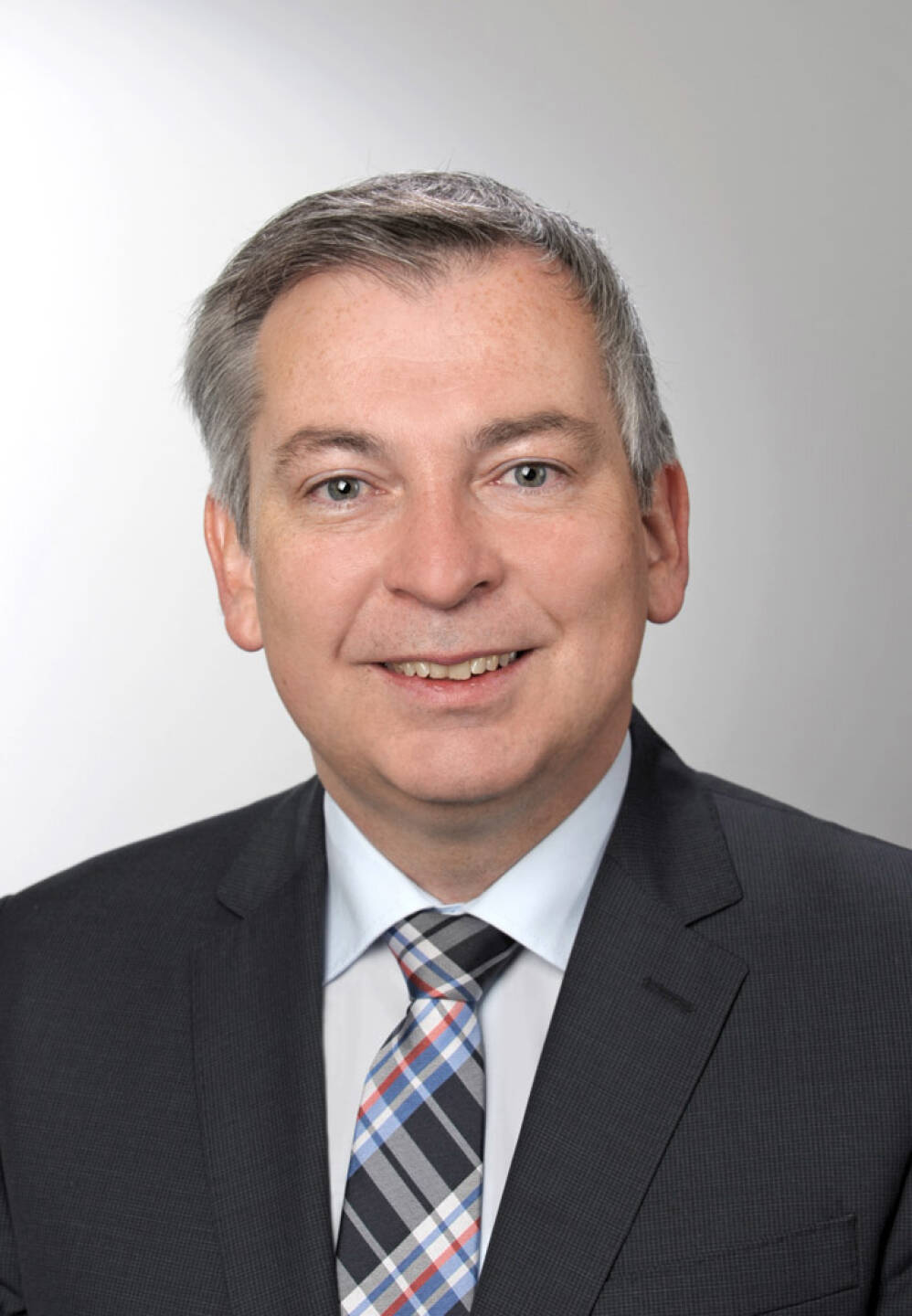 Erwin Haselberger hat die Position als Direktor für Vertrieb & Marketing der ifa AG übernommen. Zuletzt war er als Landesdirektor für Oberösterreich in der Wüstenrot Gruppe tätig, wo er unter anderem für den Auf- und Ausbau der Vertriebskanäle im Stamm-, Makler- und Partnervertrieb zuständig war. Die ifa AG ist der Spezialist für Immobilieninvestitionen für private und institutionelle Anleger. Credit: ifa