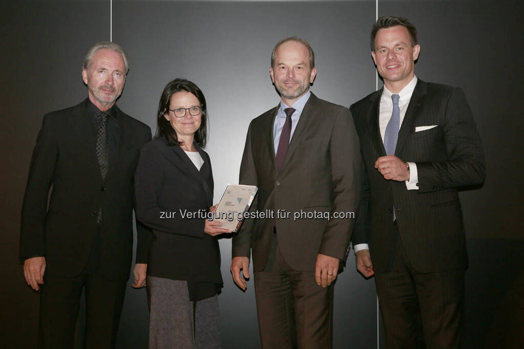 Gerda Königstorfer (AT&S), Andreas Gerstenmayer (AT&S), Christoph Boschan (Wiener Börse), © C.I.R.A./APA-Fotoservice/Bargad Fotograf/in: Nadine Bargad (18.10.2018) 