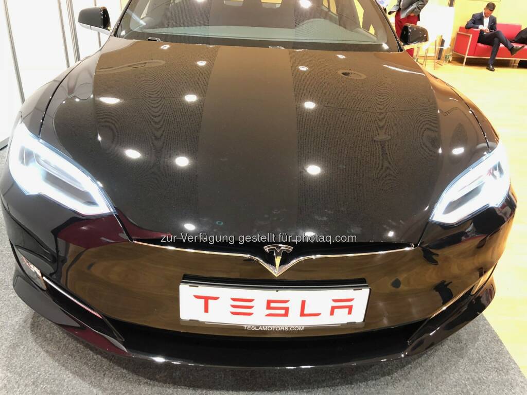 Tesla (18.10.2018) 