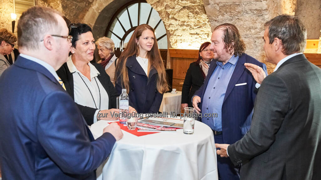 Gregor Rosinger (Rosinger Group), Christina Rath-Mansour (POS Industries), Ehegatten Fahrnberger, Landtagsabgeordneter Anton Erber (19.10.2018) 