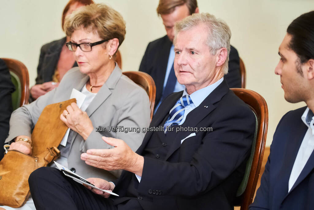 Josef Absenger (Absenger Gruppe) in Diskussion mit dem Podium (19.10.2018) 