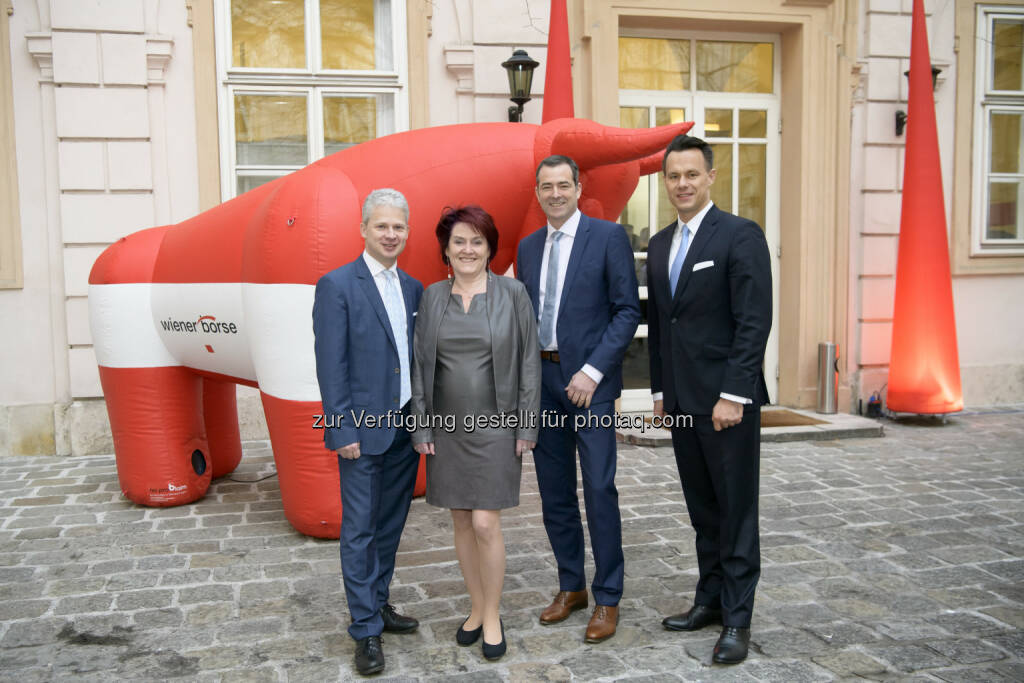 Andreas Grassauer, Eva Prieschl-Grassauer, Pascal Schmidt (Marinomed), Christoph Boschan (Wiener Börse), © Wiener Börse AG/APA-Fotoservice/Hörmandinger Fotograf/in: Martin Hörmandinger bzw. Richard Tanzer (01.02.2019) 