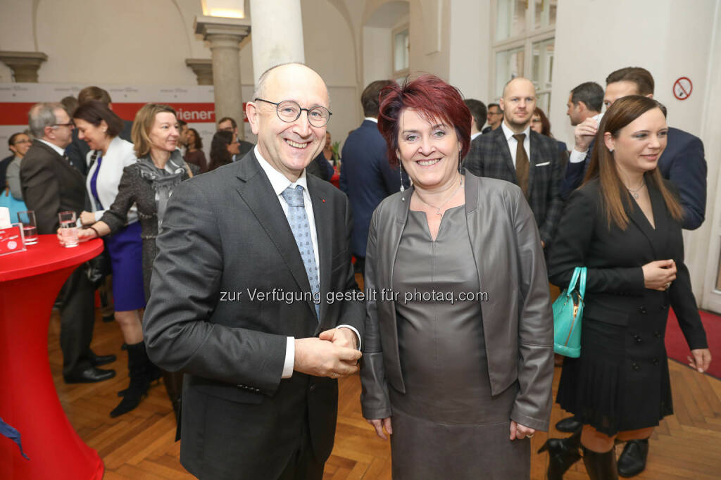 Ludwig Nießen (Wiener Börse), Eva Prieschl-Grassauer (Marinomed), © Wiener Börse AG/APA-Fotoservice/Hörmandinger Fotograf/in: Martin Hörmandinger bzw. Richard Tanzer (01.02.2019) 