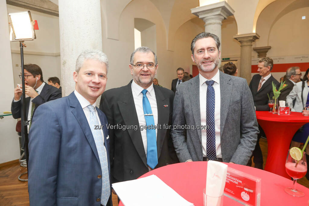 Andreas Grassauer (Marinomed, links), Martin Wenzl (Wiener Börse, rechts), © Wiener Börse AG/APA-Fotoservice/Hörmandinger Fotograf/in: Martin Hörmandinger bzw. Richard Tanzer (01.02.2019) 