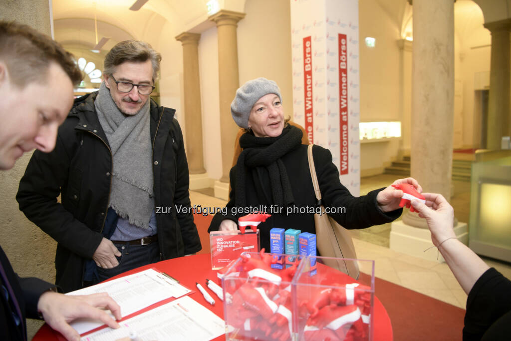 Josef Chladek (BSN), Doris Gsatter (IR & mehr), © Wiener Börse AG/APA-Fotoservice/Hörmandinger Fotograf/in: Martin Hörmandinger bzw. Richard Tanzer (01.02.2019) 