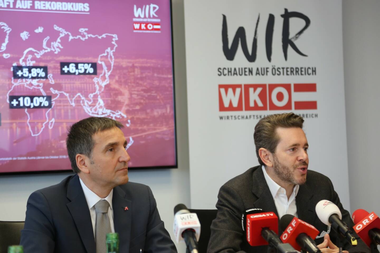 Österreichs Exporte steuern auf 150-Milliarden-Euro-Marke zu - AUSSENWIRTSCHAFT AUSTRIA der WKÖ fokussiert auf neue Wachstumsmärkte, v.l.n.r.: Michael Otter, Leiter der AUSSENWIRTSCHAFT AUSTRIA und WKÖ-Präsident Harald Mahrer, Fotocredit:WKÖ/DMC