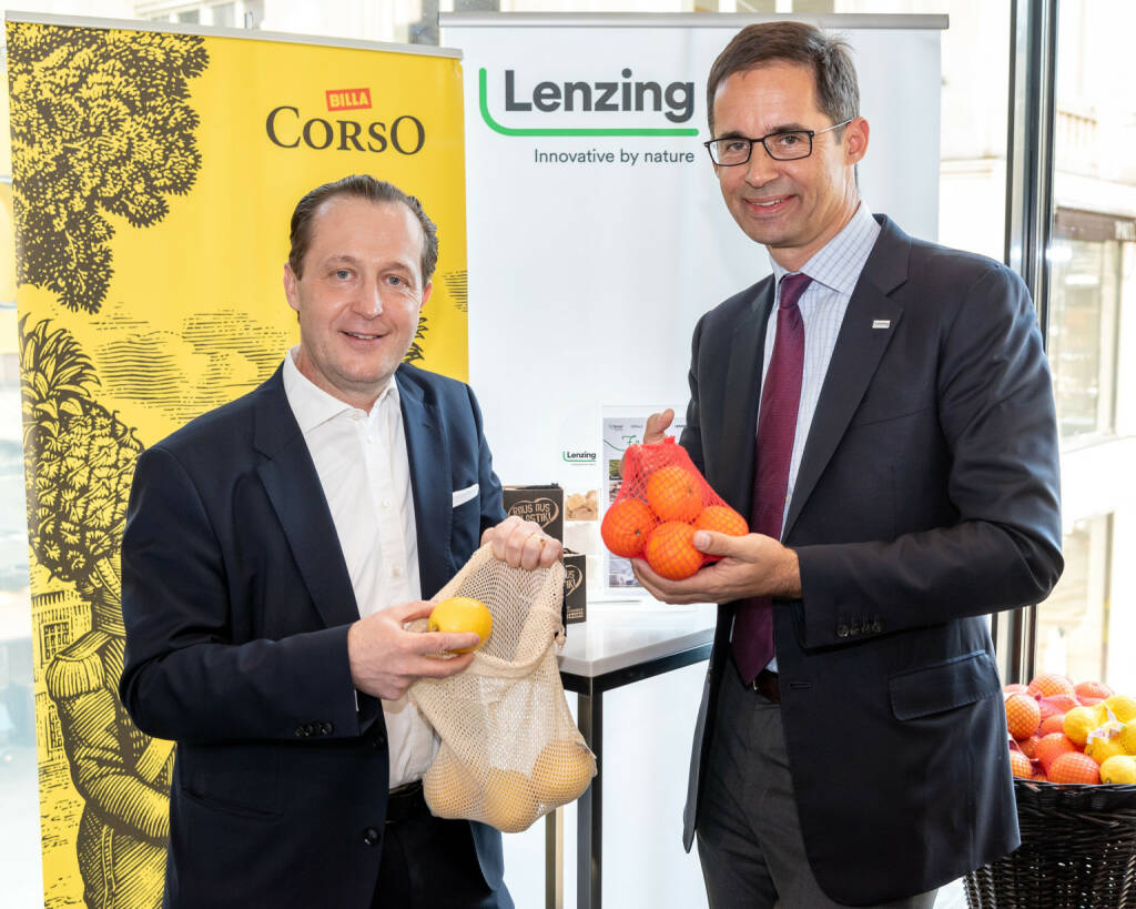 Die Lenzing Gruppe und BILLA bieten Konsumenten alternative Lösungen zu Verpackungen aus Plastik. Die neu auf den Markt gebrachten Mehrwegnetze für Obst und Gemüse aus LenzingTM Modalfasern finden großen Anklang: Seit der Einführung der Mehrwegnetze im November 2018 sind bereits über 138.000 Stück bei BILLA, MERKUR und ADEG verkauft worden. Lenzing-Vorstandsvorsitzender Stefan Doboczky mit Lenzing-Vorstandsvorsitzender Stefan Doboczky; Credit: Lenzing, © Aussender (28.02.2019) 