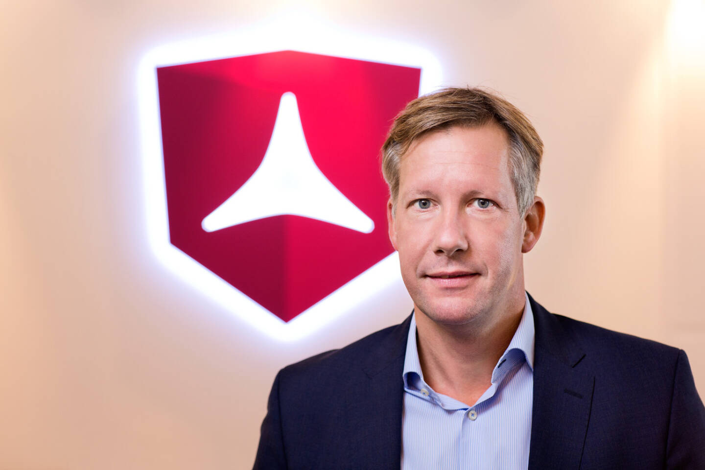 Der unabh&auml;ngige Anbieter f&uuml;r Secure Cloud-L&ouml;sungen Drooms bietet mit Drooms Portfolio eine neue digitale Plattform f&uuml;r das Lifecycle-Management von Immobilien an. Alexandre Grellier, Co-Gr&uuml;nder und CEO, sagt: Drooms PORTFOLIO ist mit Asset Managern f&uuml;r Asset Manager entwickelt worden. Die verst&auml;rkte Nutzung ressourcensparender Technologien genie&szlig;t bei vielen Asset Managern h&ouml;chste Priorit&auml;t, um an den richtigen Stellen Kosten zu sparen. Fotocredit:Drooms GmbH