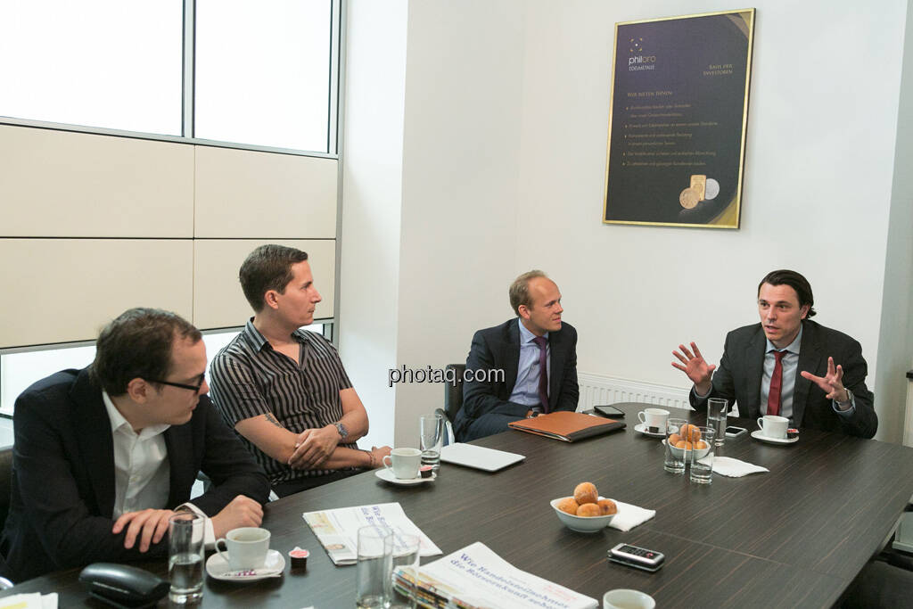  Nikolaus Jilch (Die Presse), Robert Zikmund (FM4), Ronald Stöferle (Incrementum), Rudolf Brenner (Philoro), © finanzmarktfoto.at/Martina Draper (19.06.2013) 