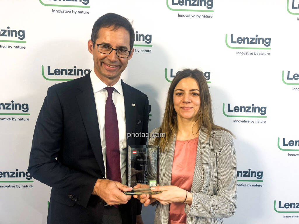 Stefan Doboczky (Lenzing), Christine Petzwinkler (BSN) - Number One Awards 2018 - Nachhaltigkeit Lenzing, © photaq (14.03.2019) 