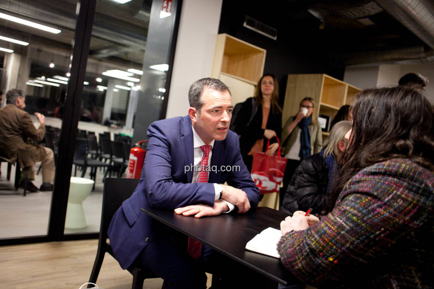 Pascal Schmidt (Marinomed), Katalin Toth (Mergermarket)