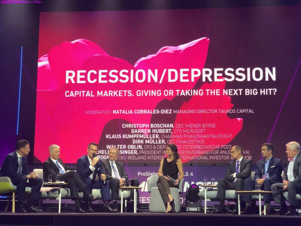 4GameChangers-Festival: Panel zum Thema Recession/Depression mit v.li. Klaus Kumpfmüller (FMA), Dirk Müller (Finanzethos), Christoph Boschan (CEO Wiener Börse), Wilhelm Rasinger (IVA), Natalia Corrales-Diez (Tauros Capital), Walter Oblin (CFO Post), Darren Hubert (Microsoft), Jim Rogers (Beeland) (09.04.2019) 