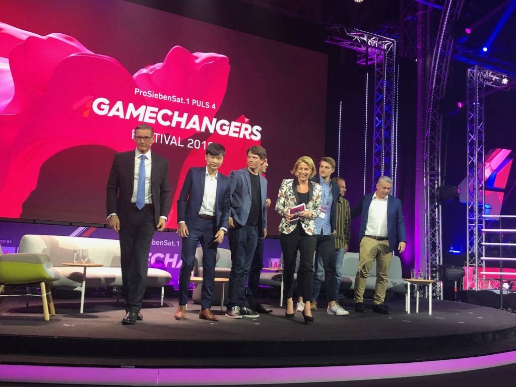 4GameChangers-Festival 2019: Banking 4.0 mit Alexander Schütz (Gründer C-Quadrat), Jun Ting (Aimazing), Georg Hauer (N26), Bernhard Engel (PwC), Barbara Aigner (emotion banking), Val Scholz (Revolut), Marco Breu (McKinsey), Peter Bosek (Erste Group) (09.04.2019) 