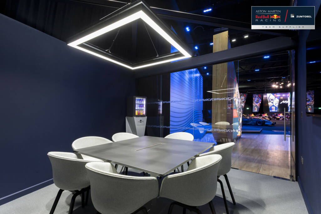 Zumtobel Group beleuchtet Zentrale von ‚Aston Martin Red Bull Racing‘ in England, Credit: Zumtobel, © Aussendung (18.04.2019)