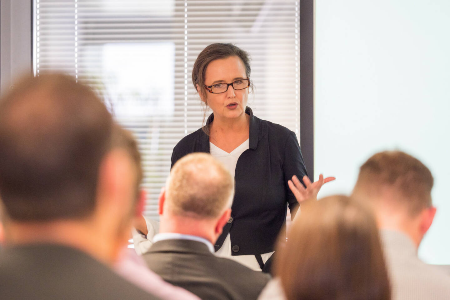 aws Geschäftsführerin Edeltraud Stiftinger beim World IP Day in der aws. Rund 70 Expertinnen und Experten diskutierten dabei über Technologietransfer in Zeiten von zunehmender Digitalisierung und Internationalisierung. Credit: aws/Michlmayr