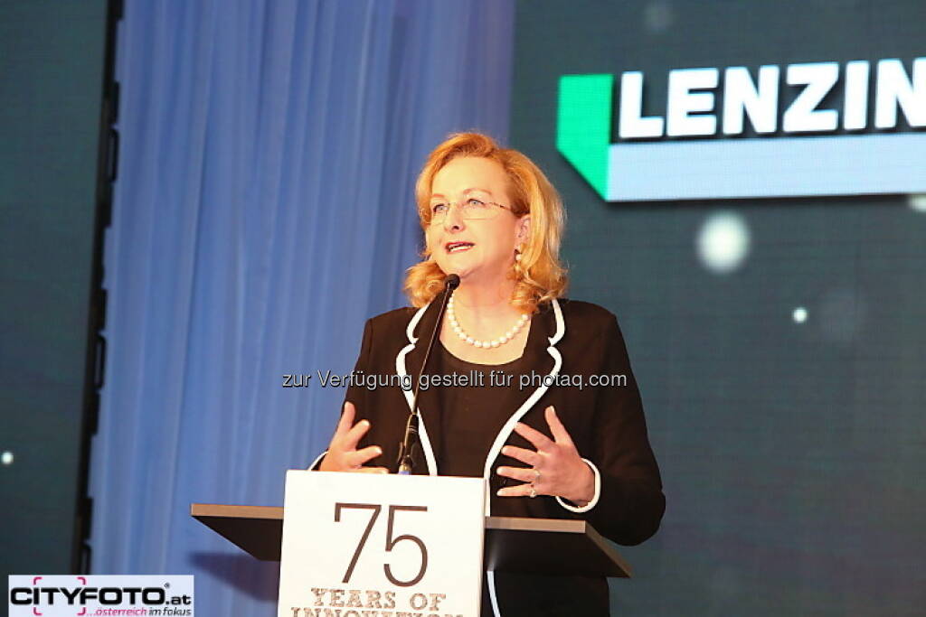 75 Jahre Lenzing: Maria Fekter, © cityfoto.at (23.06.2013) 