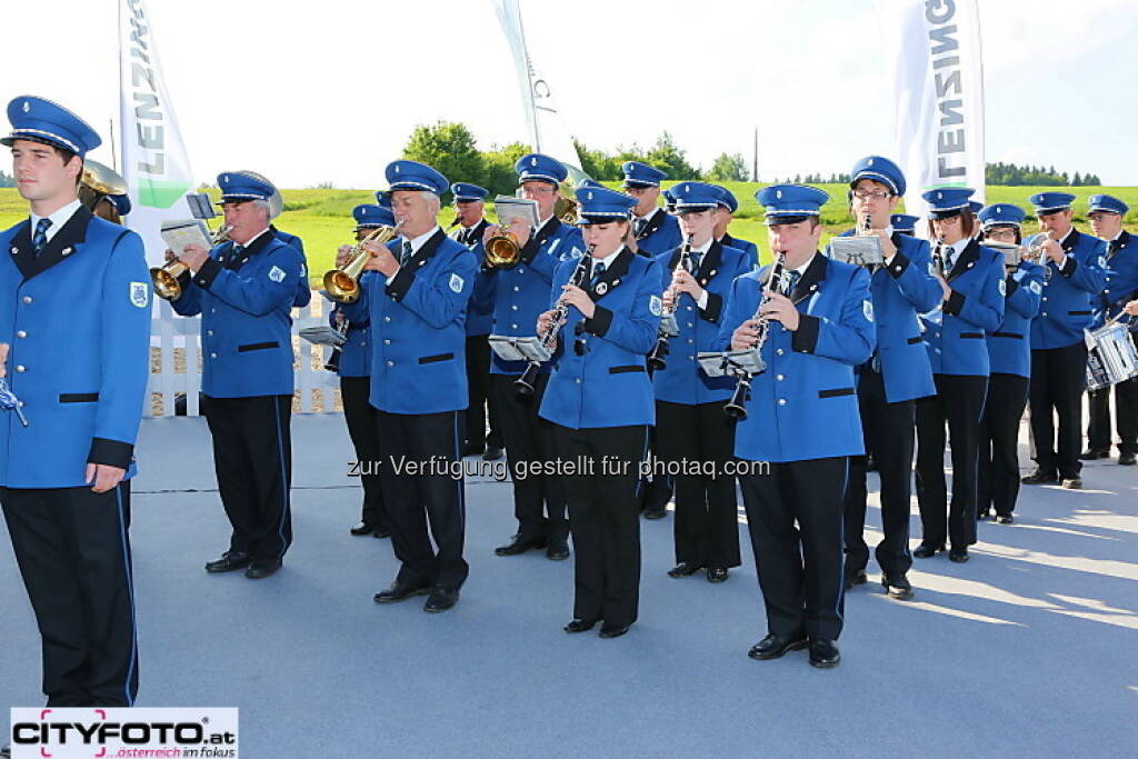 75 Jahre Lenzing: Blasmusik, © cityfoto.at (23.06.2013) 