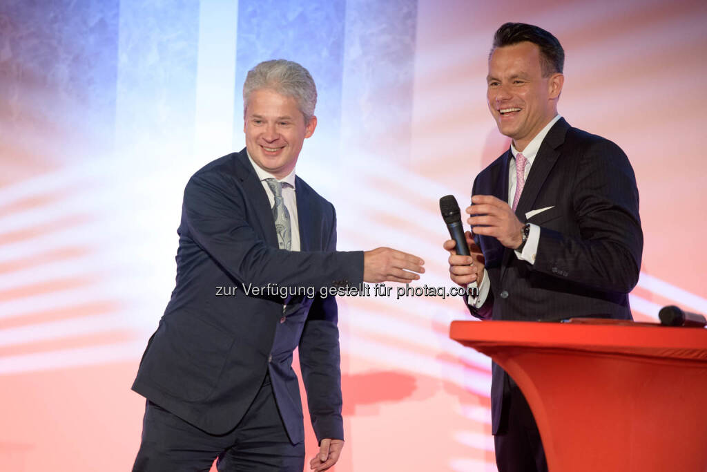 Andreas Grassauer (Marinomed), Christoph Boschan (Wiener Börse), © Wiener Börse AG/APA-Fotoservice (24.05.2019) 