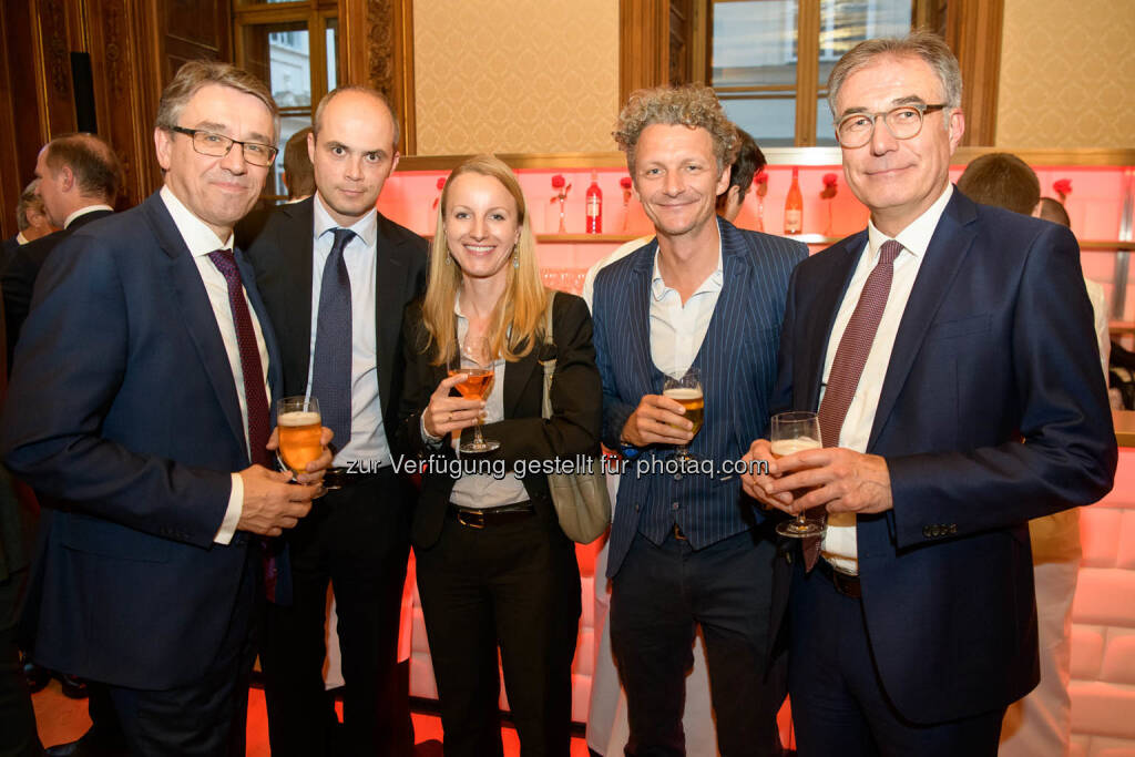 Harald Hagenauer (Post, links), Andreas Posavac (IHS Markit, 2.v.r.), Friedrich Mostböck (ÖVFA, rechts), © Wiener Börse AG/APA-Fotoservice (24.05.2019) 