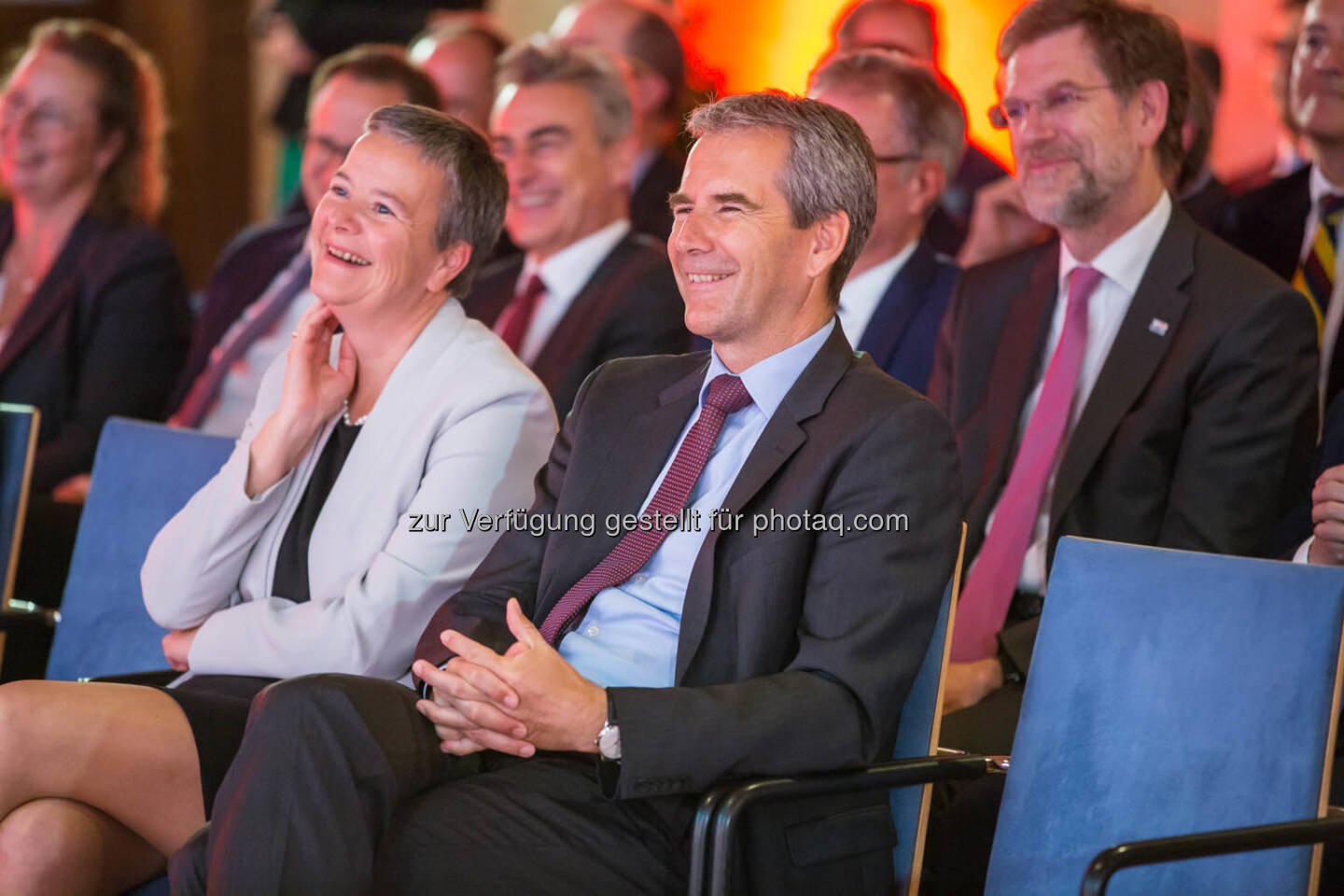 Angelika Sommer-Hemetsberger (OeKB), Hartwig Löger (Vizekanzler, Finanzminister)