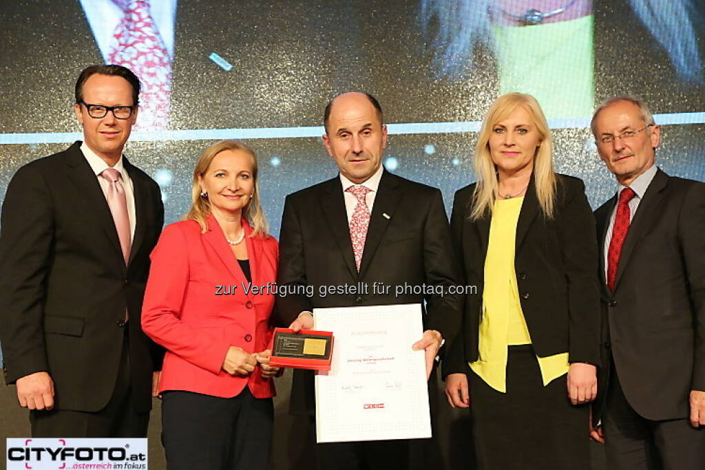 75 Jahre Lenzing: Peter Untersperger (Mitte), © cityfoto.at (23.06.2013) 