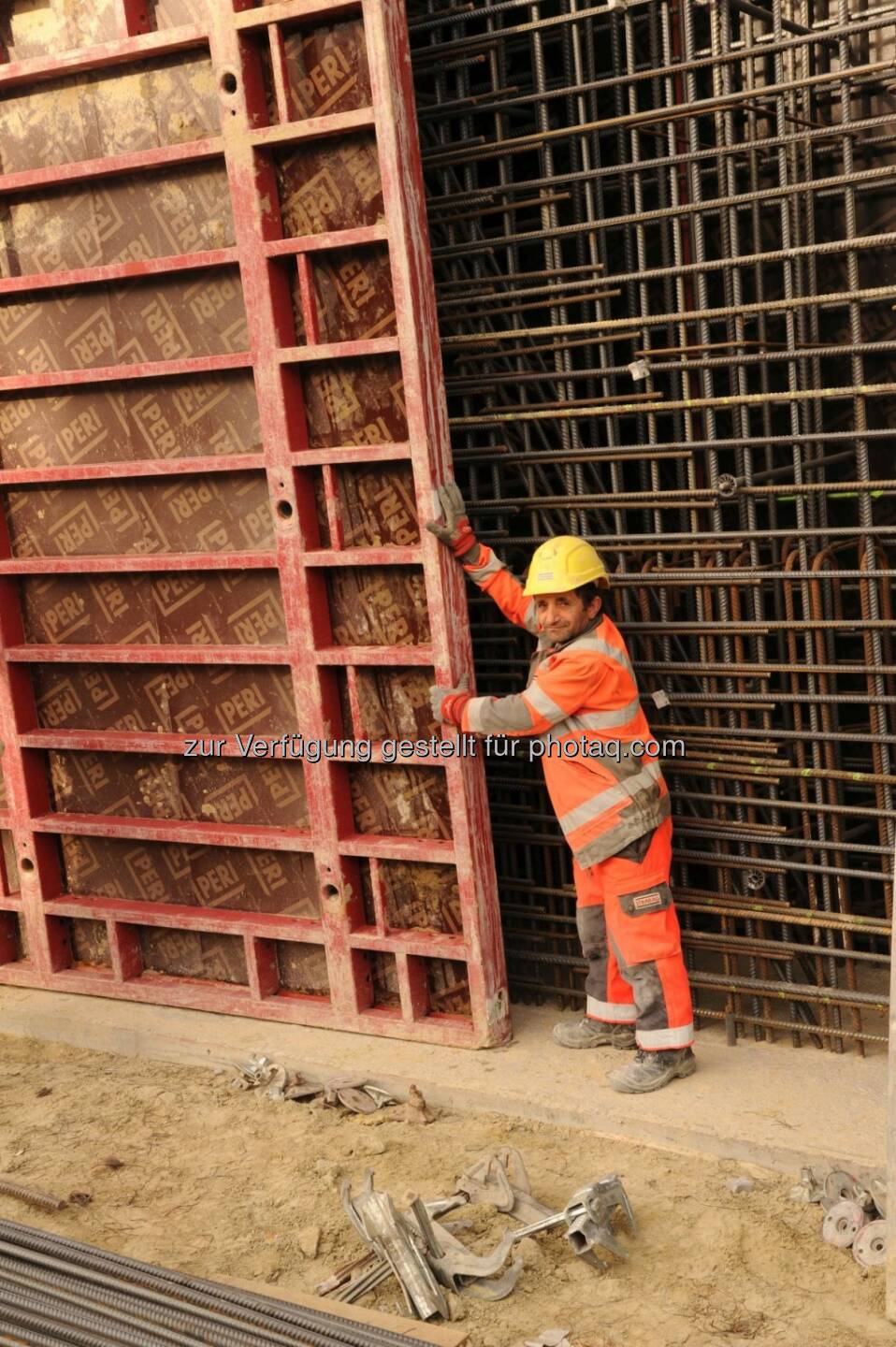 Rambo ist der kleinste Größte auf der Baustelle

Ein Partiemitglied steht bei den Brückenbauern besonders hoch im Kurs: Der 52-jährige Aksul Ünal, genannt „Rambo“, ist mit 1,48 m Körpergröße der physisch kleinste Arbeiter im Team, doch für Bauleiter Christian Haumer und seine Truppe der Größte. 

#strabag #constructionworldwide #TEAMSWORK  Source: http://facebook.com/strabaggroup