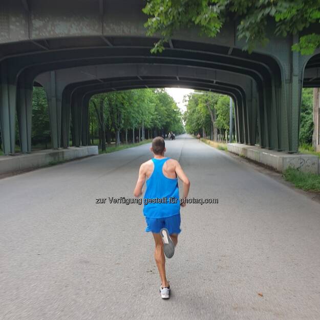 Andreas Vojta testet für Eliud Kipchoge (30.06.2019) 