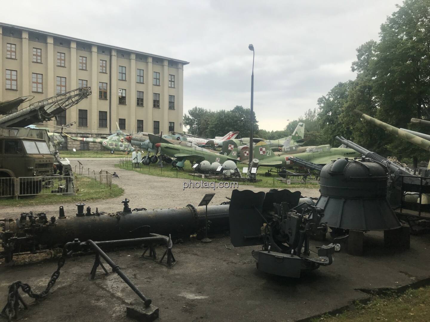 Militär
