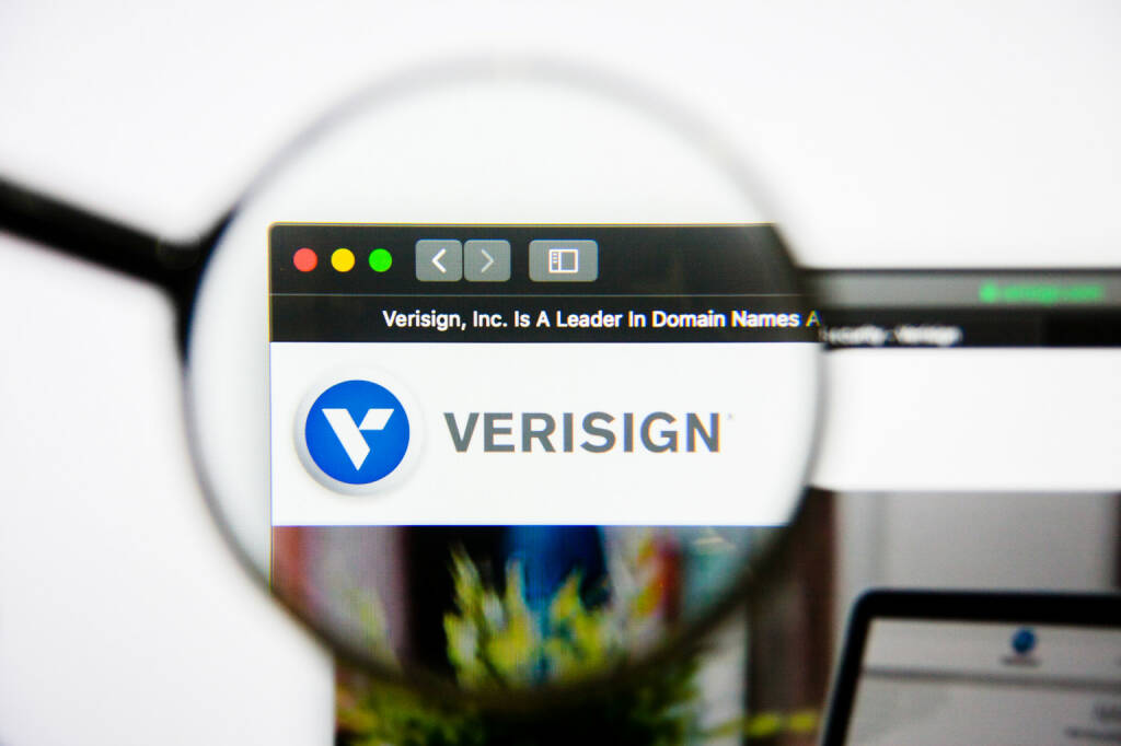 VeriSign website homepage. VeriSign logo - https://de.depositphotos.com/250988982/stock-photo-los-angeles-california-usa-25.html, © <a href=