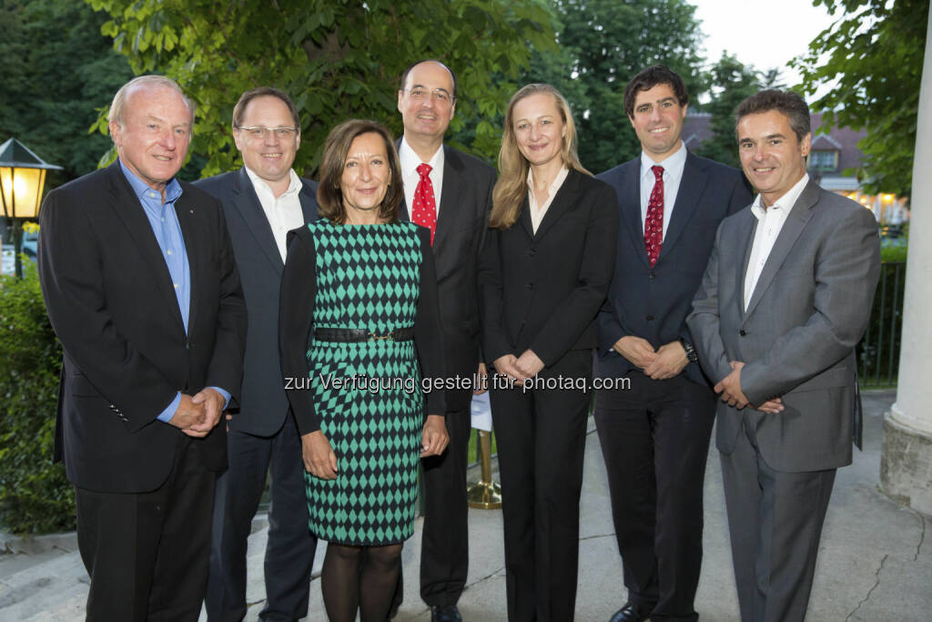 Hans Zavesky, Aufsichtsratsvorsitzender Schrack Seconet
AG, Christian Lang, geschäftsführender Gesellschafter Lang & Tomaschtik
Communications, Helga Tomaschtik, geschäftsführende Gesellschafterin
Lang & Tomaschtik Communications, Michael Breitenfeld, Partner bei
Siemer-Siegl-Füreder & Partner, Rechtsanwälte, Sonja Kerschbaum,
Kerschbaum & Partner Rechtsanwälte, Gerald Gries, Partner bei
Siemer-Siegl-Füreder & Partner, Rechtsanwälte, Wolfgang Kern,
Generaldirektor Schrack Seconet AG
(c) www.annarauchenberger.com   (02.07.2013) 