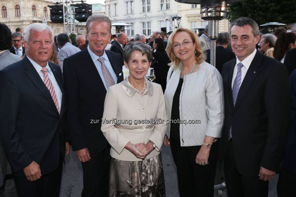 Auer, Mitterlehner, Prammer, Fekter, Schaller, © RLB OÖ/Strobl  (02.07.2013) 