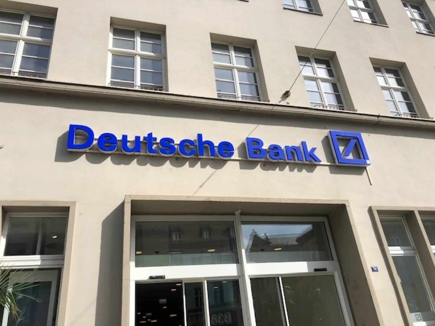 Deutsche Bank, Filiale Erfurt, beigestellt