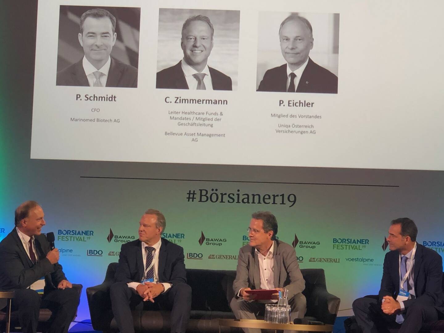 Panel Gesundheit: Peter Eichler (Uniqa), Cyrill Zimmermann (Bellevue), Moderator Martin Kwauka, Pascal Schmidt (Marinomed)