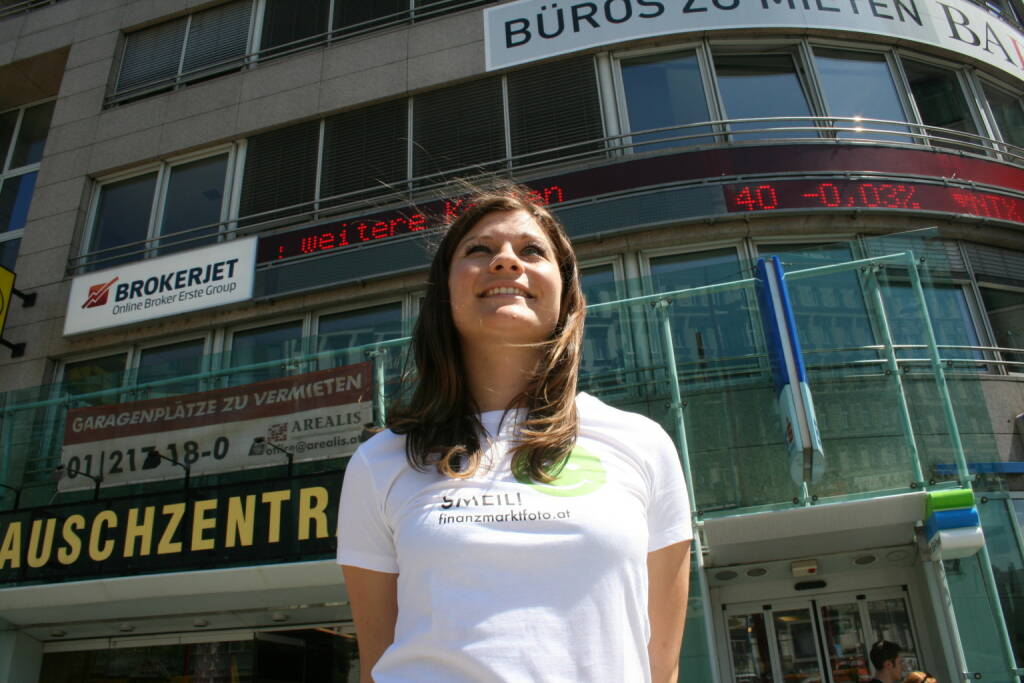 Broker Smeil! - Marija Nikic, Brokerjet mehr unter http://finanzmarktfoto.at/page/index/554 (03.07.2013) 