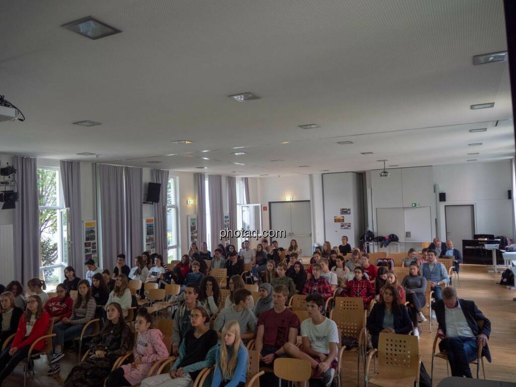 Closed Circle #3 - HR Roadshow Bernoulligymnasium (01.10.2019) 