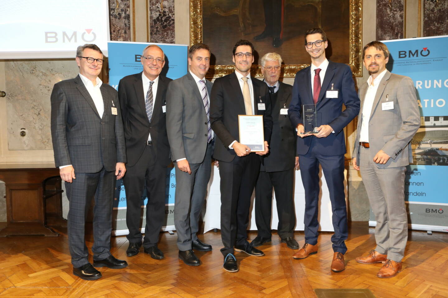 Das Projekt des „Process Mining Rollout @ Wien Energie“ wurde am 10. Oktober mit dem Austrian Supply Excellence & Einkauf 4.0 Award 2019 in der Kategorie Innovation ausgezeichnet: Feierliche Verleihung des ASEA 2019 im Haus der Industrie. Von links nach rechts: Univ. Prof. Dr. Helmut Zsifkovits (Montanuniversität Leoben), Dr. Christian Haring (AVL List GmbH), Mag. (FH) Ewald Kager (BDO), Mag. Christoph Kochauf (Wien Energie GmbH), Dkfm. Heinz Pechek (BMÖ), Paul Strunz (Wien Energie GmbH), Dr. Michael Huemer (BDO); Fotocredit:BMÖ / Veigl Fotografie