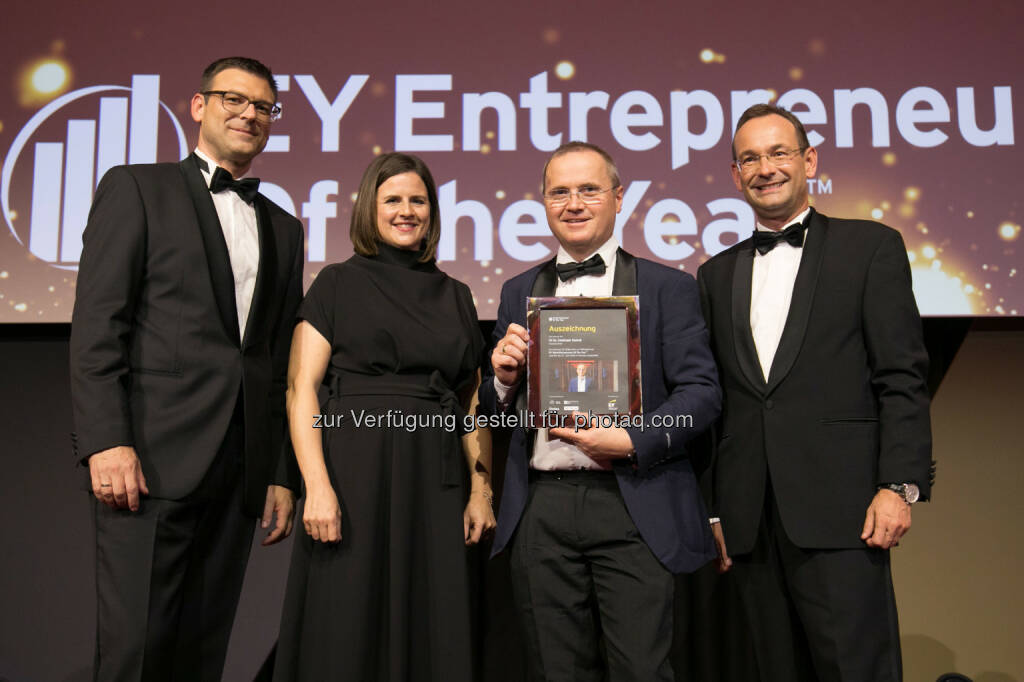 Österreichs Vertreter beim EY World Entrepreneur Of The Year 2020 (v.l.n.r.): Gunther Reimoser, Country Managing Partner EY Österreich, Katharina List-Nagl, CEO F/LIST und Vertreterin Österreichs beim EY World Entrepreneur Of The Year 2019, Christoph Steindl, Catalysts, Erich Lehner, Program Partner des EY Entrepreneur Of The Year in Österreich; Copyright: EY (21.10.2019) 