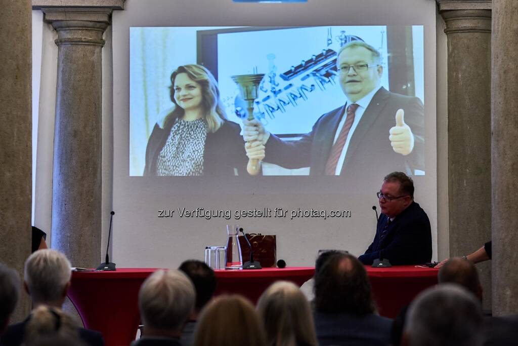 Julia Öztürk, Gregor Rosinger, Opening Bell, © FotoLois.com / Alois Spandl (24.10.2019) 