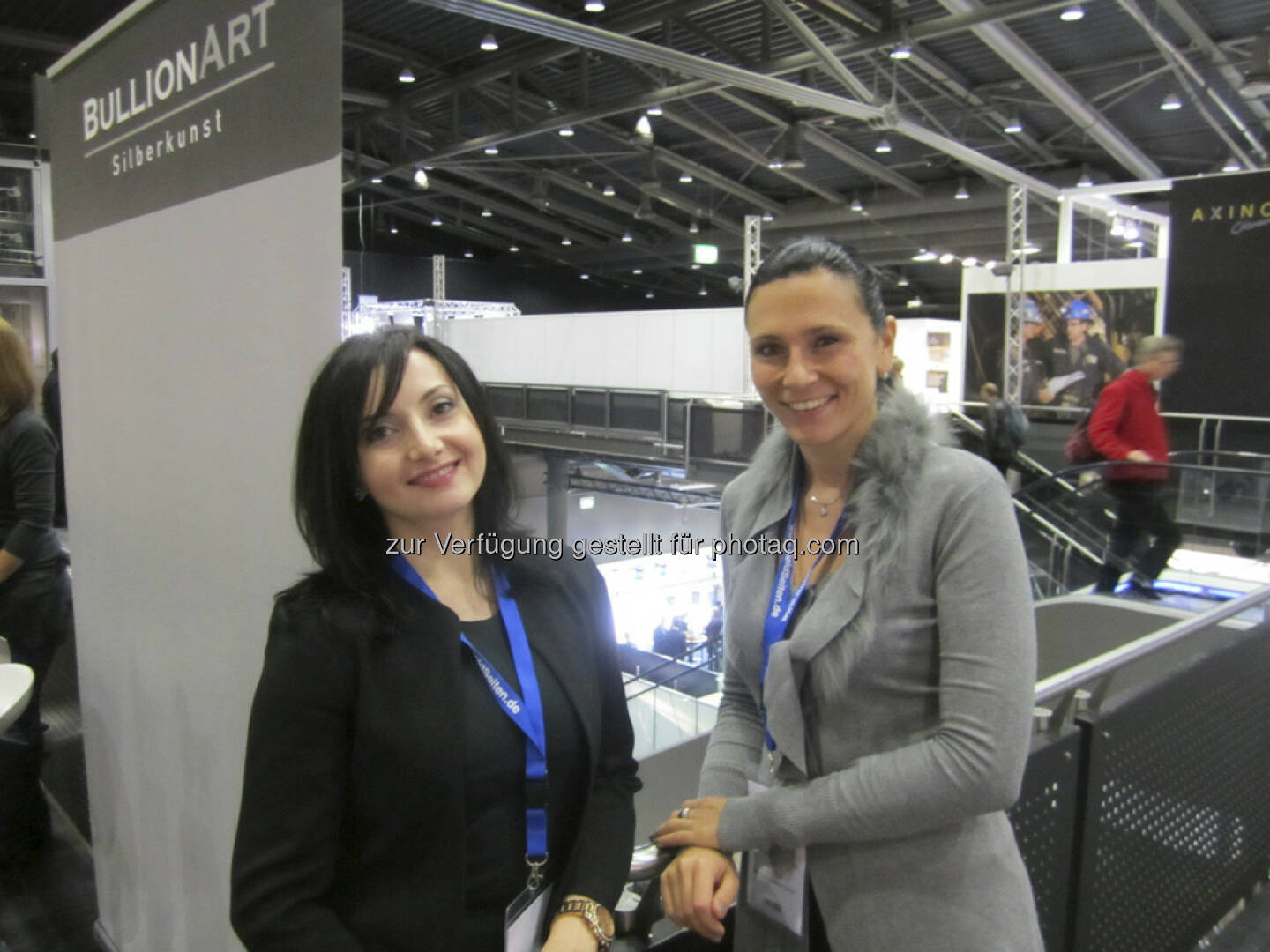 Liana Shahinian von der Manex Resource Group und Simone Korhonen von IRW-Press