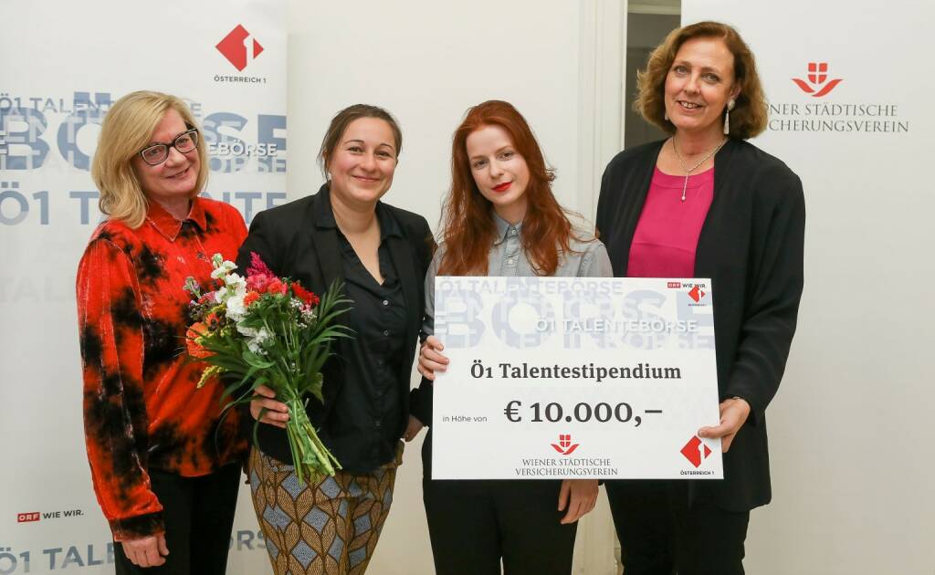 Wiener Städtische Versicherungsverein: Ein Abend ganz im Zeichen junger Kunst, v.l. Mag. Barbara Grötschnig, Leiterin Konzernsponsoring der Vienna Insurance Group (VIG) und Kunstsammlungen, Ö1 Publikumsliebling 2019 Kerstin Fischbacher, die Gewinnerin des Ö1 Talentestipendium für bildende Kunst 2019 Mariya Vasilyeva und Ö1 Kulturchefin Silvia Lahner; Fotocredit:Wiener Städtische Versicherungsverein/Richard Tanzer, © Aussender (31.10.2019) 