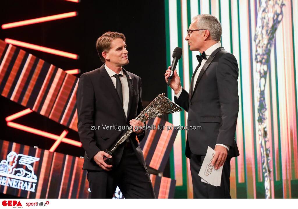 Christoph Freund (FC Red Bull Salzburg) und Rainer Pariasek. Photo: GEPA pictures/ Christian Walgram (07.11.2019) 