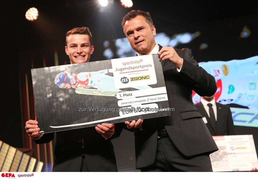 Johannes Lamparter und Erich Streibenreiter (ISS). Photo: GEPA pictures/ Michael Meindl (07.11.2019) 