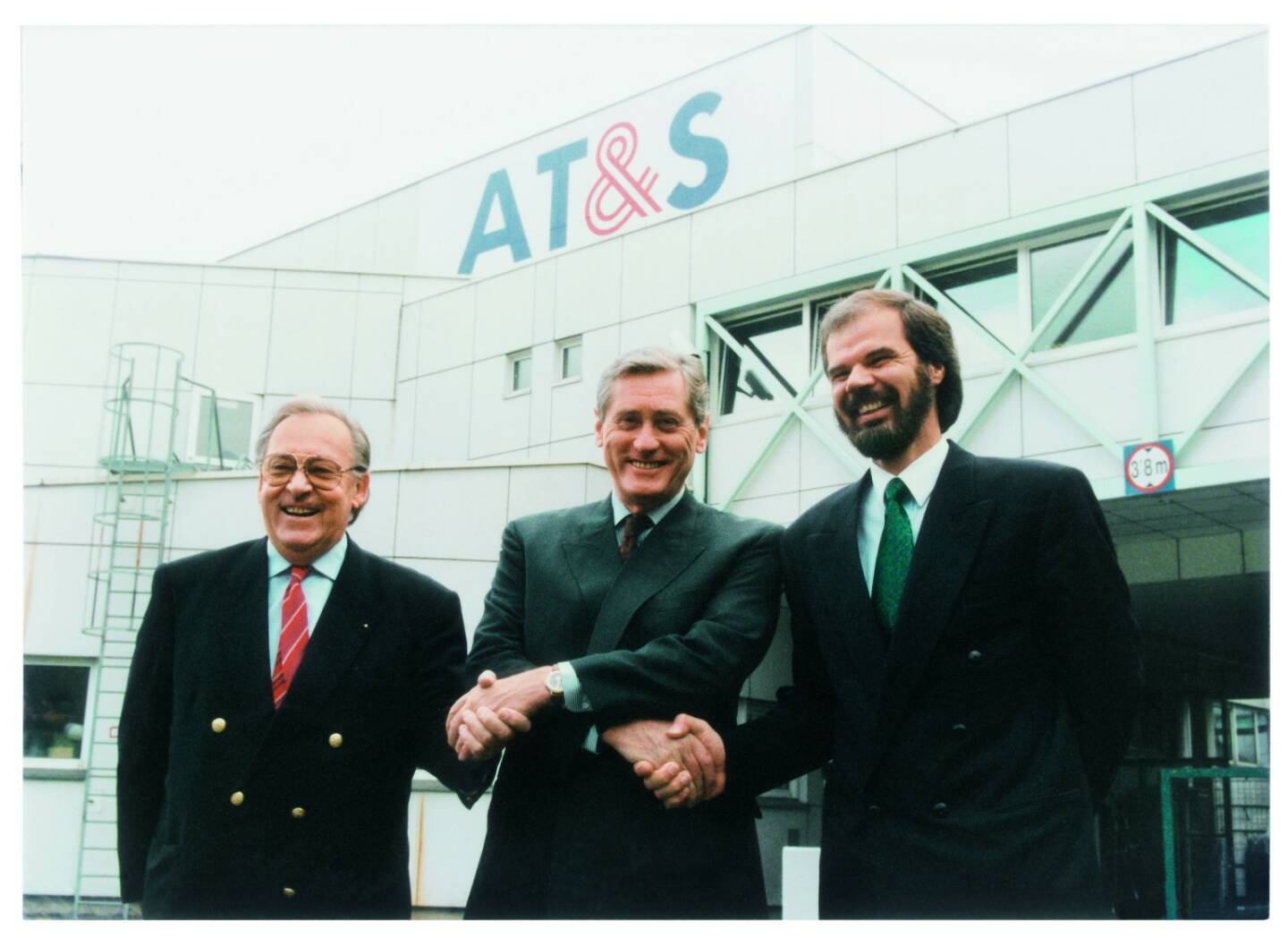 Am 7. November 1994 wurde AT&S an die Bietergruppe Helmut Zoidl, Hannes Androsch und Willi Dörflinger zugesprochen, Credit: AT&S