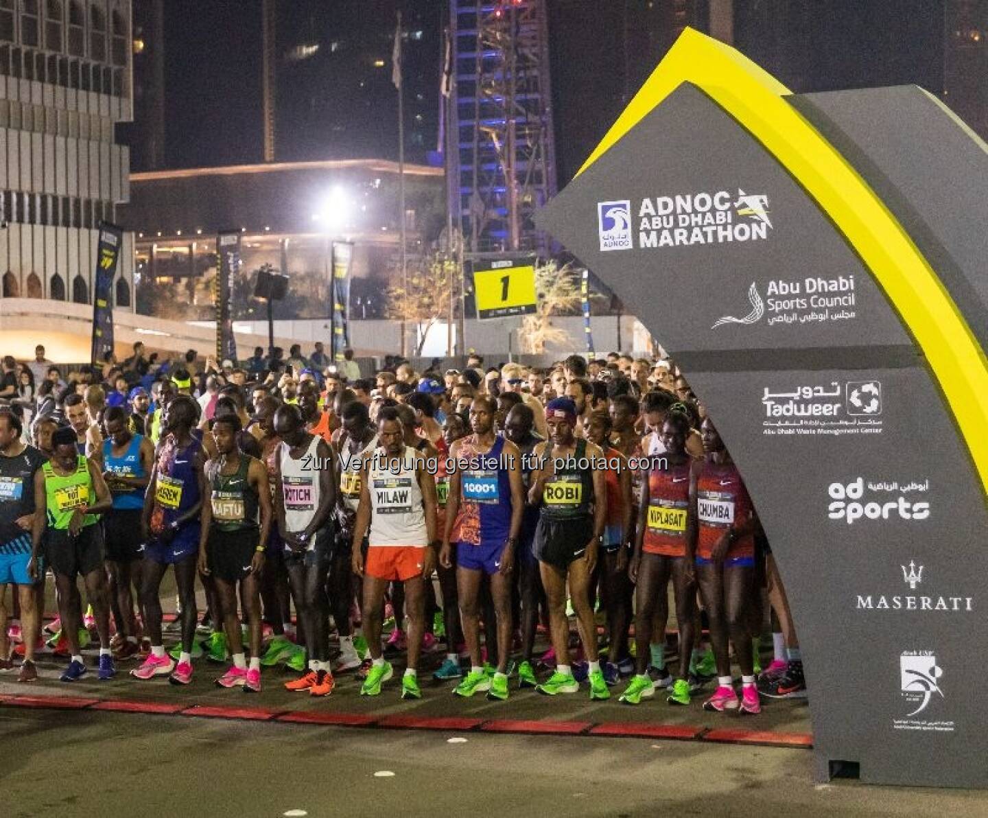 Die Abfahrt des ADNOC Abu Dhabi Marathons 2019