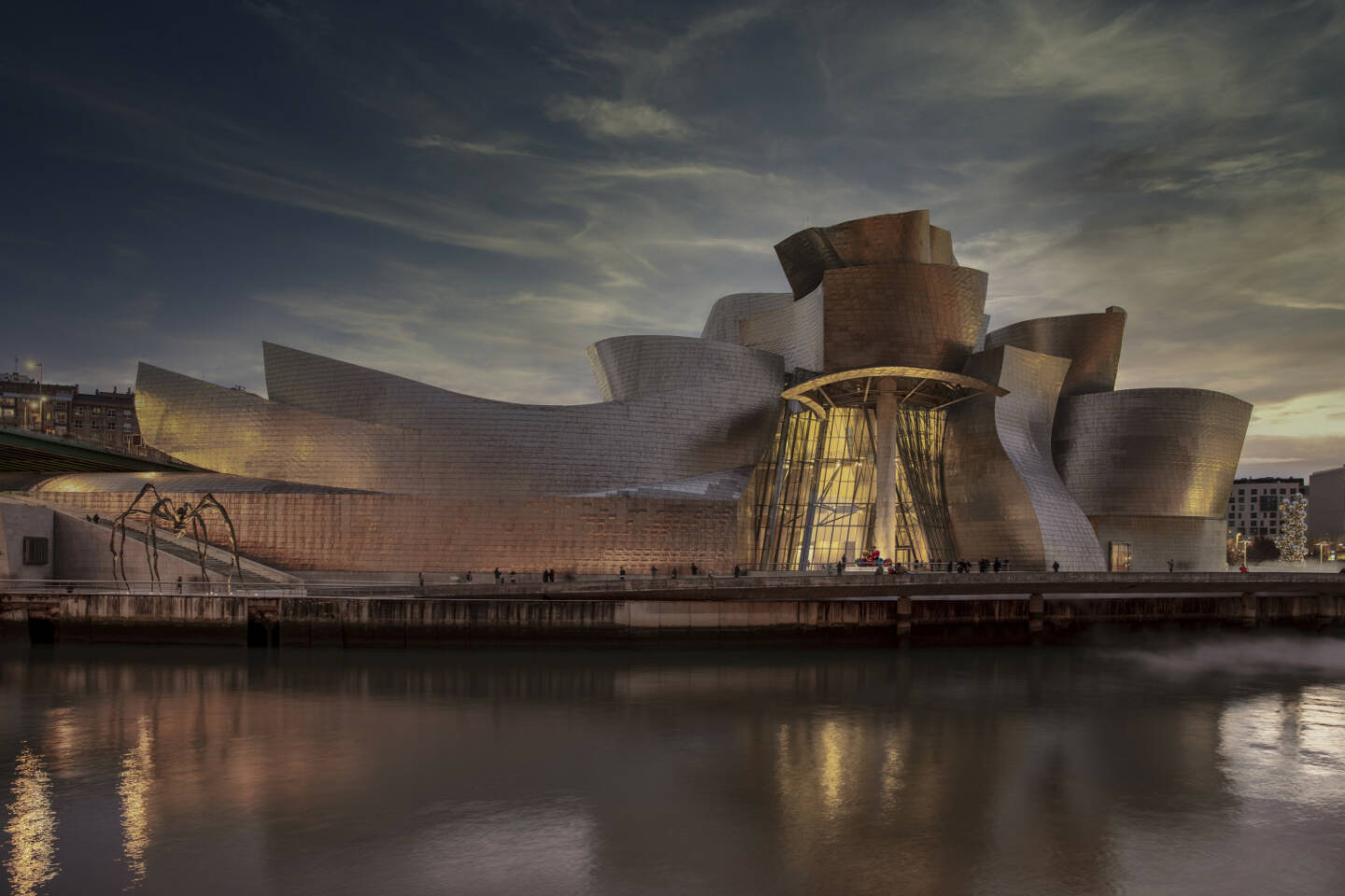 Guggenheim Museum, Bilbao, Spain. Light by Zumtobel. Photography by Faruk Pinjo, 2019.