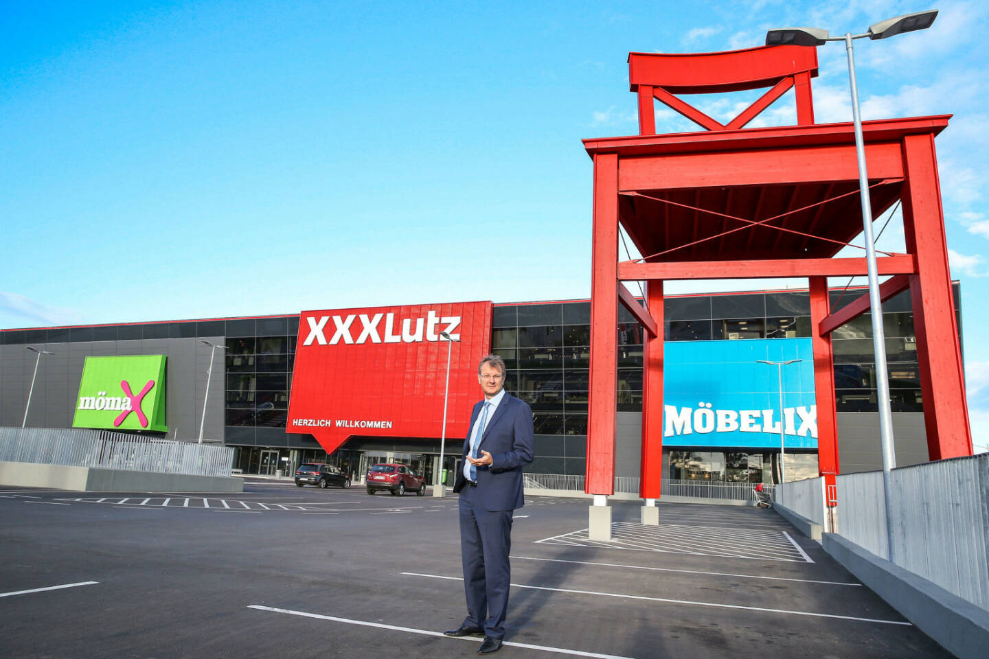 XXXLutz schließt perfektes Jahr 2019 ab und kündigt weitere Expansion im Jahr 2020 an
XXXLutz-Gruppenumsatz stieg um 700 Millionen Euro von 4,4 Mrd. auf 5,1 Mrd. Euro; Copyright: XXXLutz KG